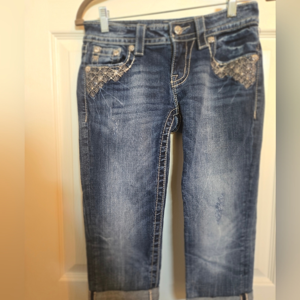 Miss Me Women’s Signature Capri Low-Rise Embellished‎ Jeans Sz 26 Bling Wings